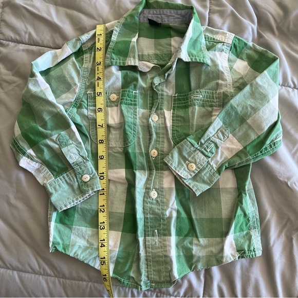 Lot of 3 Boy’s Button-Up Shirts- 1 Baby Gap, 1 Old Navy, 1 Crazy 8 in Size 4T - Picture 3 of 14